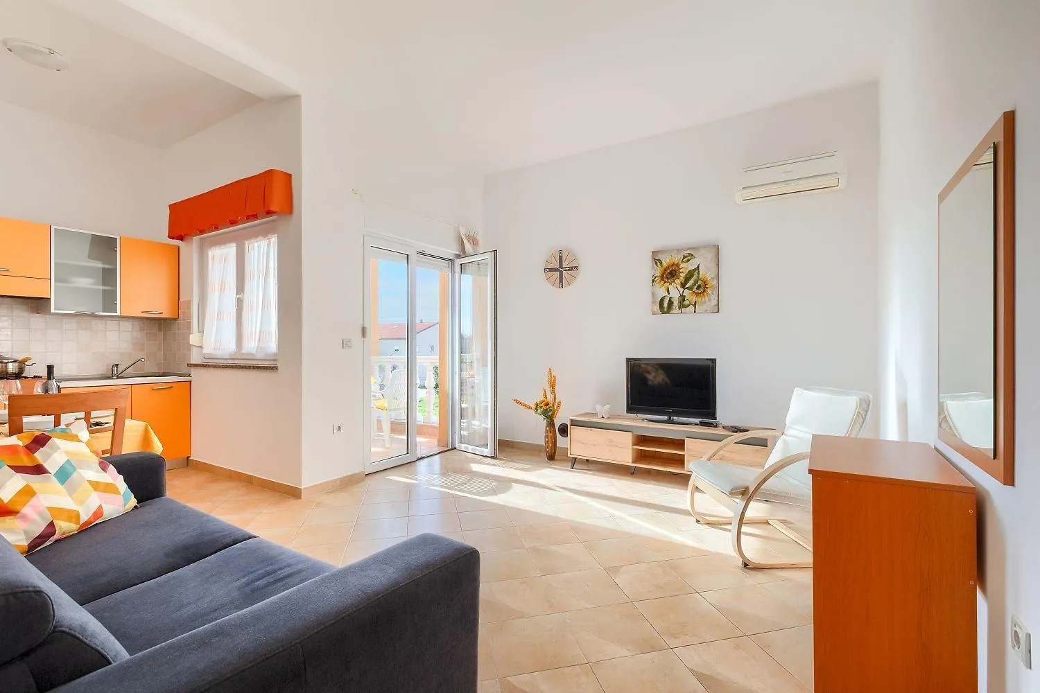 Charmantes Apartment Mit Babybett, Privatem Balkon, Grill, Wifi Vodnjan 0*,